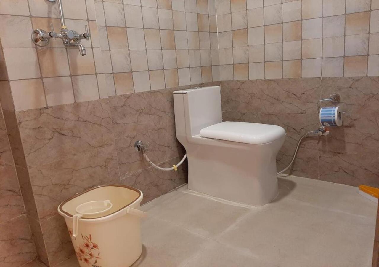 רישיקש Hotel Yoga Retreat By Queens Valley מראה חיצוני תמונה